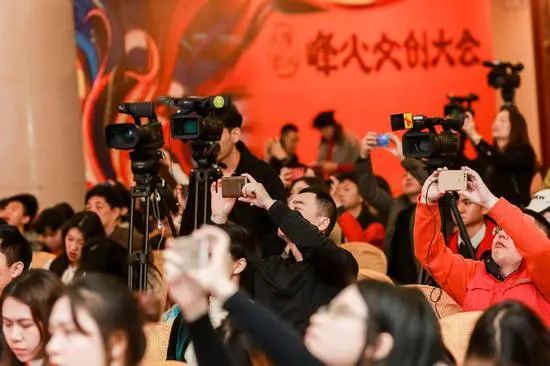 舞蹈艺术与文化的创新 峰火文创大会探讨舞蹈产业与艺术教育